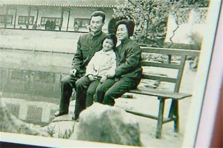 19年上海九旬老人征婚怎料老伴没找到意外寻回失散40年的儿女